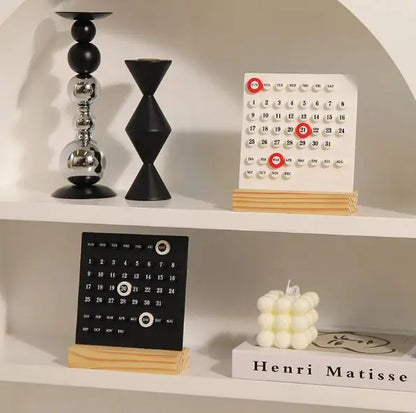 Wooden Ring Desk Calendar