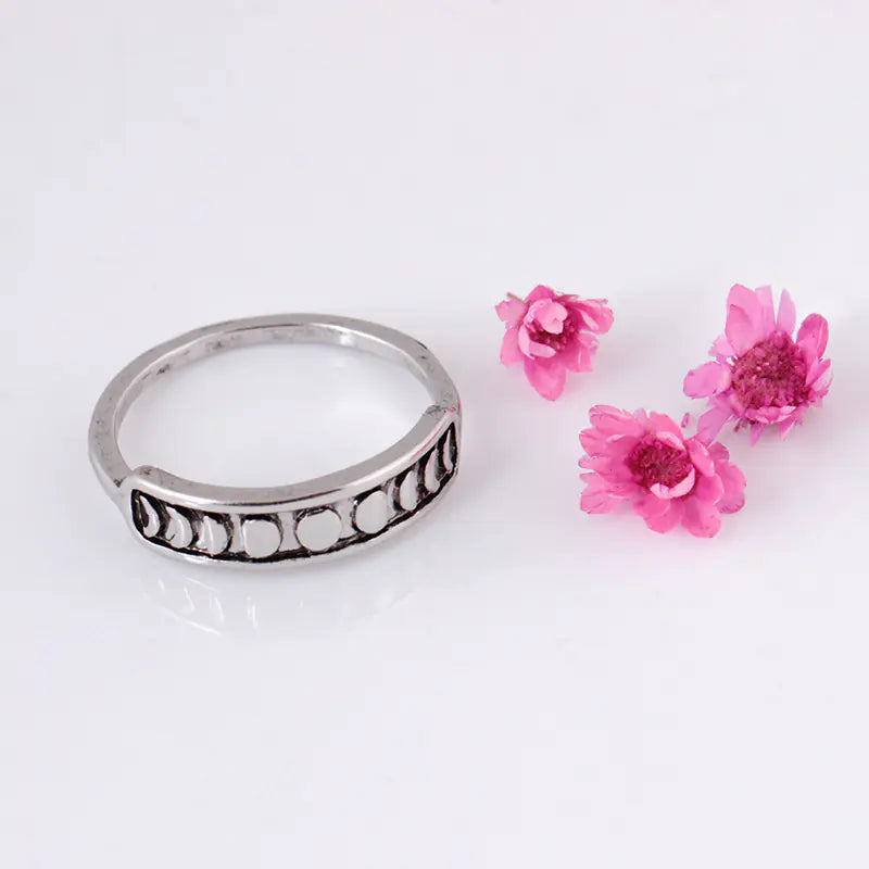 Lunar Eclipse Ring - Moon Phase Jewelry