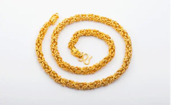 King Status Chain – Bold Gold Statement Necklace