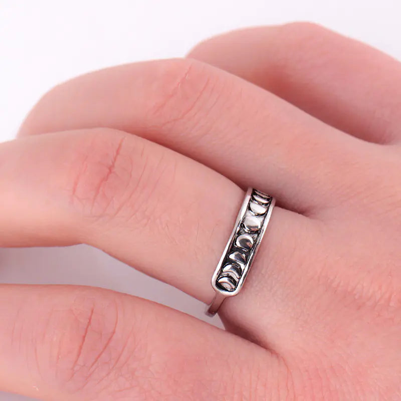 Lunar Eclipse Ring - Moon Phase Jewelry